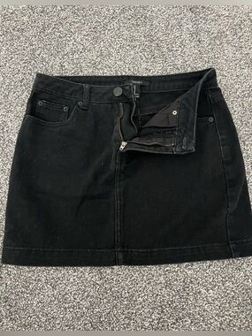 Forever 21 Women’s Denim Mini Skirt Black - Size Medium